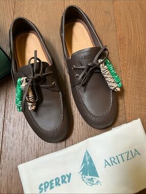 NIB Aritzia Sperry Slim Leather Boat Shoe - Size 8